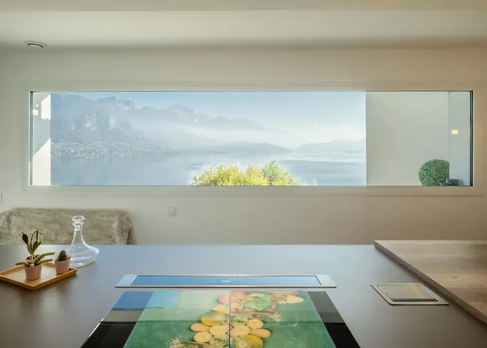 The View * Άννεσι